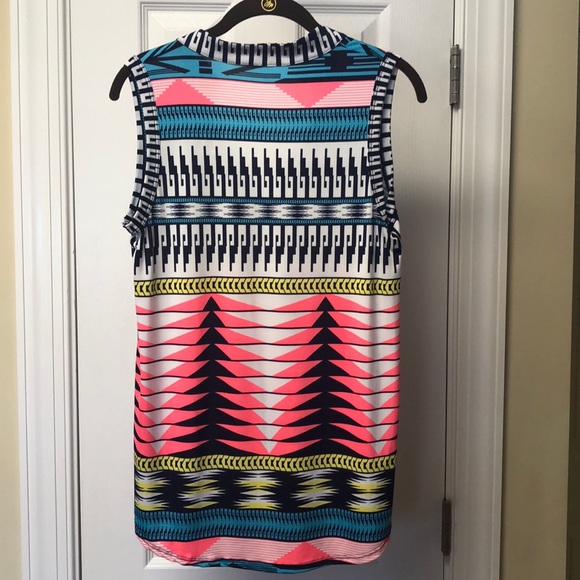 NWOT Bold Aztec Print Sleeveless Top - Picture 2 of 2
